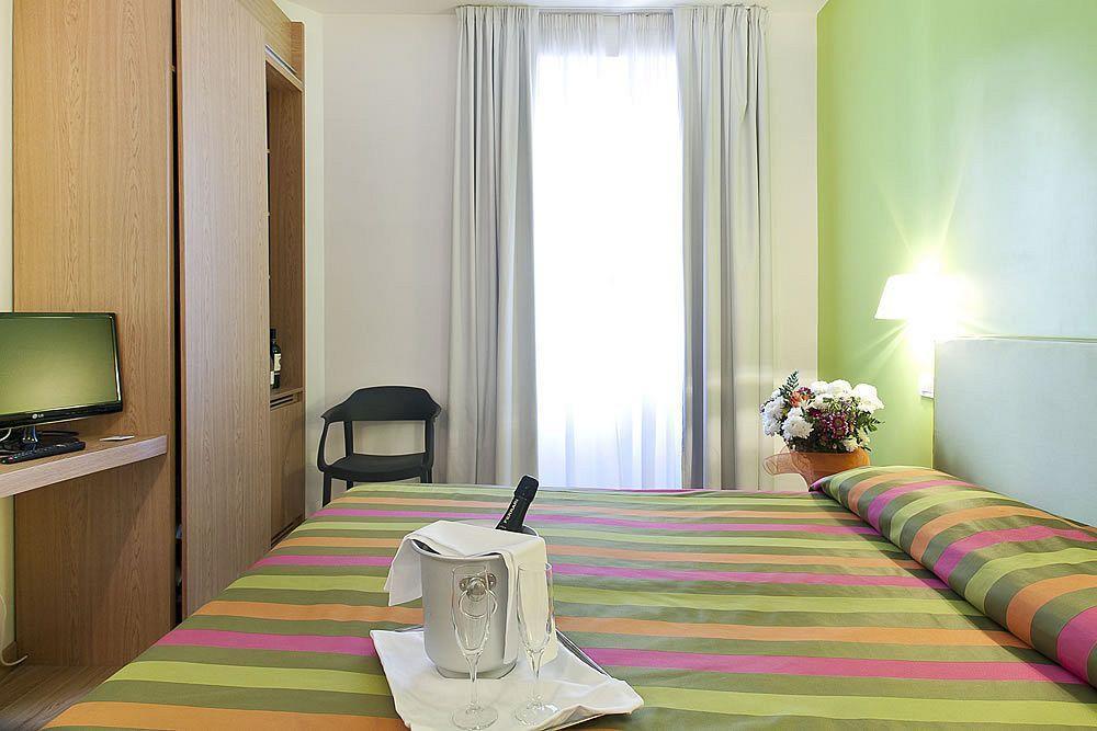 Pantheon 3E Hotel Рим Екстериор снимка